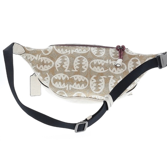 Coach x Guang Yu Rexy Beige and Cream Crossbody Vale Belt Bag - Picture 5 of 9